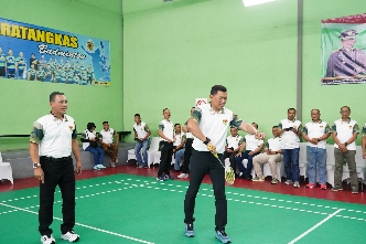 Pangdam XXI/Radin Inten Buka Turnamen Bulutangkis Hari Juang TNI AD TA 2025