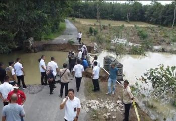 Gubernur Lampung Perintahkan Penanganan Cepat Jembatan Kali Nughik yang Putus