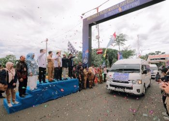 Wamen Transmigrasi Viva Yoga Mauladi Lepas 45 KK Peserta Program Transmigrasi, 10 KK Berasal dari Lampung