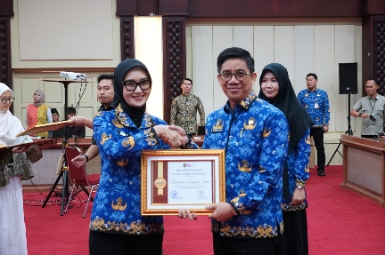 Hadiri Rapat Pleno TPAKD 2025, Wagub Jihan Nurlela: Program Keuangan Harus Tepat Sasaran