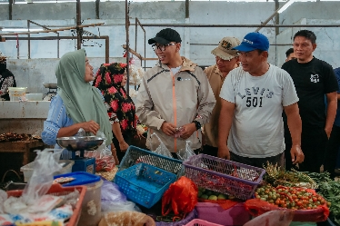 Stabilitas Harga Bahan Pokok Jadi Fokus Peninjauan Pasar Way Batu Pesisir Barat