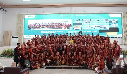 Tersebar Seluruh Indonesia, UIN RIL Kukuhkan 1194 Guru Profesional