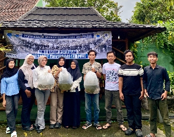 Kaderisasi Membumi, PMII Rayon Pertanian Unila Tebar 1.000 Benih Ikan Nila