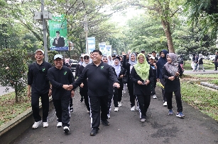 UIN RIL Gelar Jalan Sehat Meriahkan Dies Natalis ke-57 dan HAB ke-80
