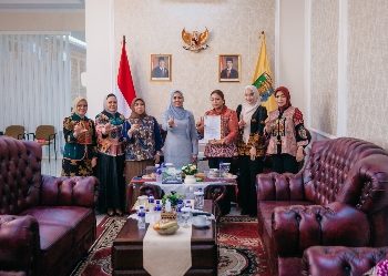 Purnama Wulan Sari Mirza Serahkan Surat Penugasan, Ni Ketut Dewi Resmi Jabat Plt Ketua TP PKK Lampung Tengah