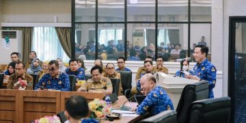 Sekdaprov Marindo Kurniawan Pimpin Rapat Pleno PPR Pembahasan Raperda RTRW Lampung Selatan dan Lampung Timur