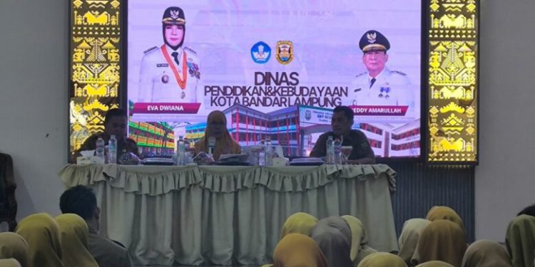 Masuki Semester Genap, Kadisdikbud Motivasi Kepala Sekolah Se-Bandar Lampung