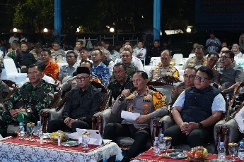 Bersama Gubernur, Kapolda dan Forkopimda Provinsi Lampung, Pangdam XXI/RI Pentau Malam Pergantian Tahun