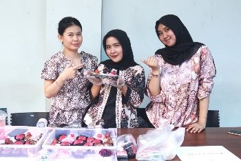 Mochi Beyymood Tampil Memikat di Expo Kolaborasi Mahasiswa dan UMKM IIB Darmajaya