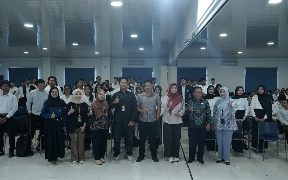 Ratusan Calon Wisudawan IIB Darmajaya Dibekali Rahasia Tembus Dunia Kerja