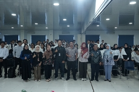 Ratusan Calon Wisudawan IIB Darmajaya Dibekali Rahasia Tembus Dunia Kerja