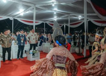 Gubernur Mirza Apresiasi Pendekatan Seni dan Budaya Lokal yang Dilakukan Kodam XXI/Radin Inten dalam Mempererat Hubungan antara TNI dan Masyarakat