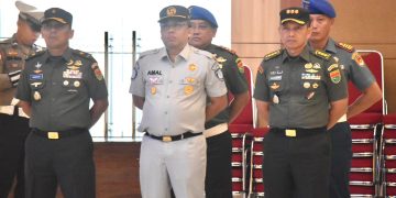 Kasrem 043/Gatam Hadiri Apel Gelar Pasukan Operasi Keselamatan Krakatau 2026 Polda Lampung