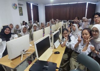 Dosen IIB Darmajaya Ajak Siswa SMKN 4 Memahami Konsep Dasar Akuntansi