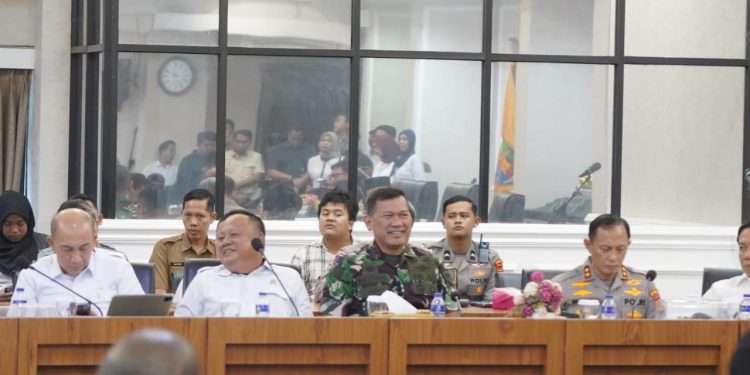 Pangdam XXI/Radin Inten Rapat Kesiapan Angkutan Lebaran Tahun 2026 / 1447H