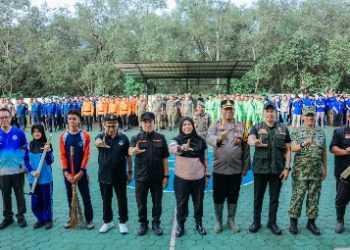 Pemprov Lampung Bersama Pemkot Bandarlampung Gelar Gerakan Bersih-Bersih Serentak di Pulau Pasaran