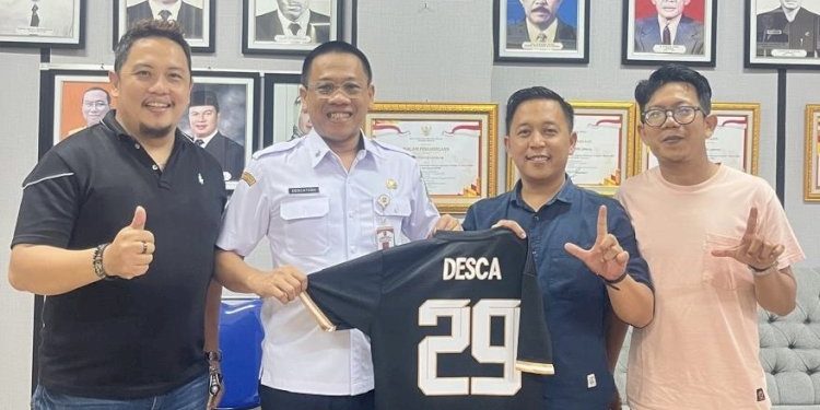 Sekretaris DPRD Lampung Siap Merumput di Turnamen Minisoccer IJP