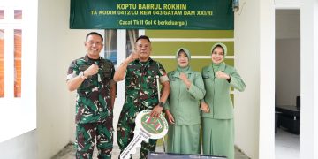 TNI AD Hadir untuk Pahlawan Bangsa: Danrem 043/Gatam turut Hadiri Penyerahan Rumah Santunan Kasad Tahap II