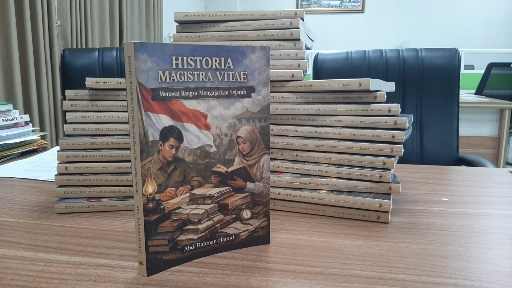 Dosen UIN RIL Luncurkan Buku Historia Magistra Vitae