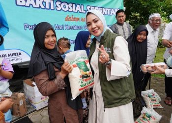Bakti Sosial Ramadan, TP PKK Provinsi Lampung Salurkan Ratusan Paket Sembako