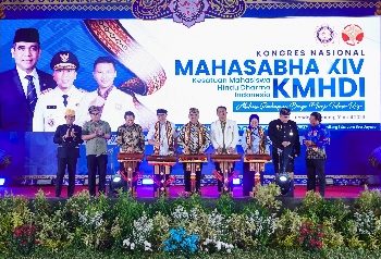 Gubernur Mirza Tekankan Nilai Tri Hita Karana di Mahasabha XIV KMHDI, Perkuat Harmoni Lampung