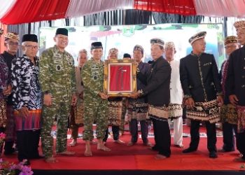 Perkuat Sinergi, Danrem 043 Gatam Dampingi Pangdam XXI/RI Silaturahmi dan Halal Bihalal