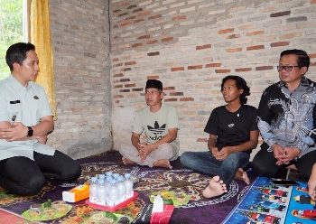 Korban Calo Kapal Ikan Merauke, Aji Pulang dalam Luka, Bupati Egi: Jangan Mudah Percaya Janji Kerja