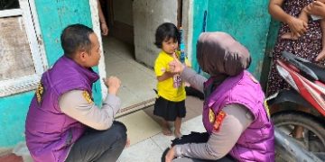 Polda Lampung Berikan Trauma Healing Dan Sembako Kepada Warga Terdampak Banjir