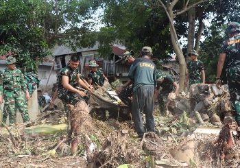 Sigap! Ratusan Personel Gabungan Grebek Sungai Bandar Lampung, Fokus Perbaikan Tanggul dan Kebersihan Aliran