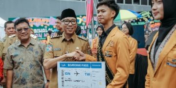 Gubernur Mirza Lepas Mahasiswa Program Magang Internasional ke Taiwan dari Kampus Nusadaya Academy