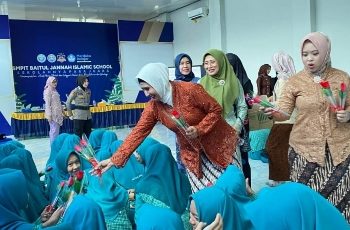 Polwan Polda Lampung Wujudkan Semangat Kartini melalui Pengabdian dan Prestasi