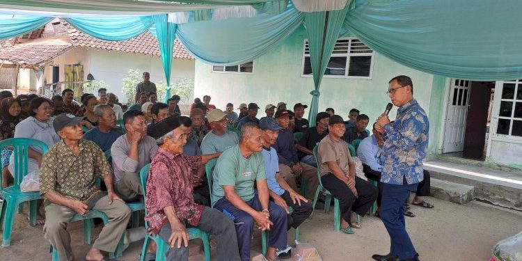 Reses di Tumijajar, Anggota DPRD Edi Anwar Realisasikan Normalisasi Sungai 1,3 Km