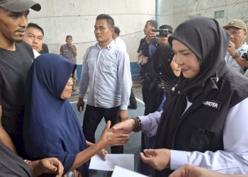 Walikota Bandar Lampung Kucurkan Rp5 Miliar, Korban Banjir Dapat Beras dan Uang Tunai