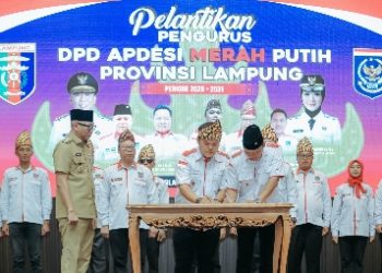 Gubernur Mirza Hadiri Pelantikan DPD Apdesi Merah Putih Provinsi Lampung 2026–2031