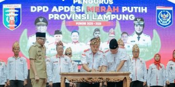 Gubernur Mirza Hadiri Pelantikan DPD Apdesi Merah Putih Provinsi Lampung 2026–2031